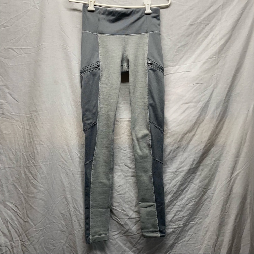 Athleta fleece lined leggings with pockets running fuzzy athletic winter xs